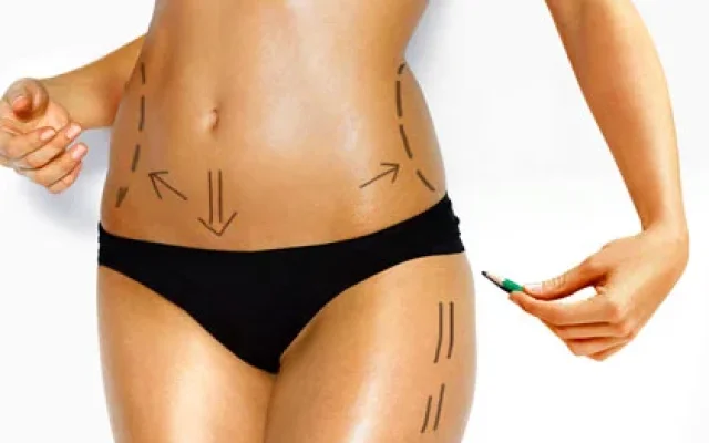 So bekommst du einen flachen Bauch