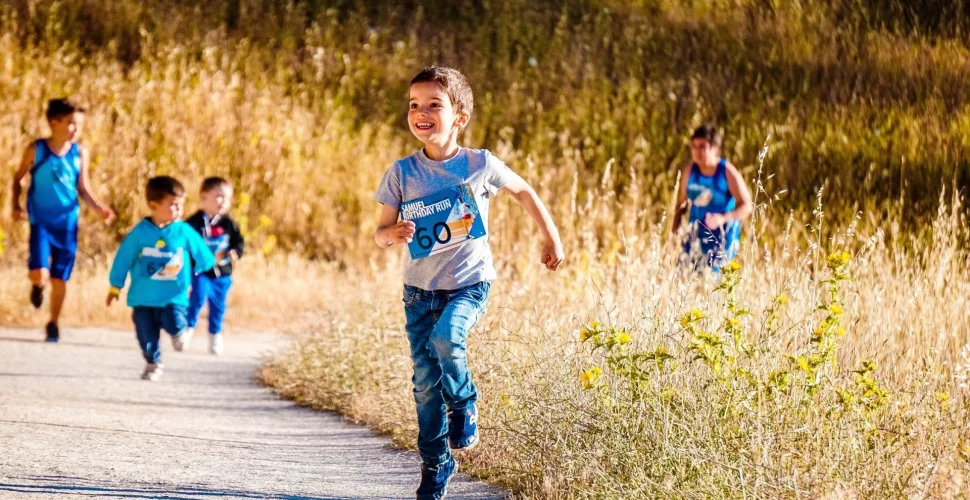 Leichte und einfache Übungen für Kinder